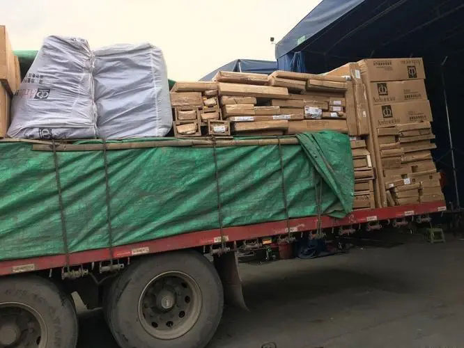 玛沁家具托运